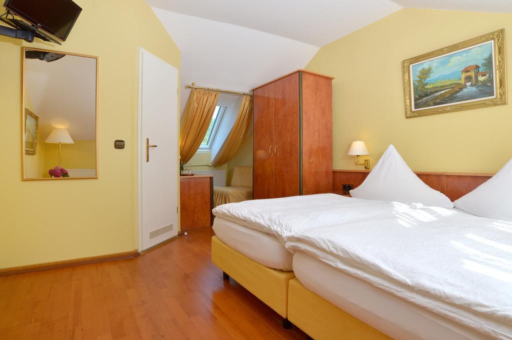 Hotel Zehnthof Cochem Habitación foto